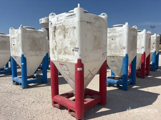 Snyder Flowmaster Plastic Hopper