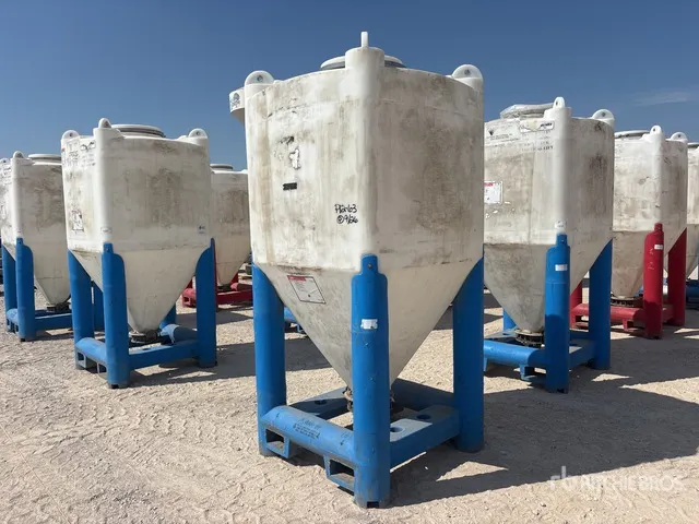 Snyder Flowmaster Plastic Hopper