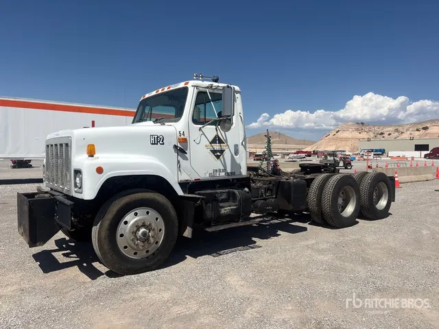1998 International 2574 6x4 T/A Day Cab Truck Tractor