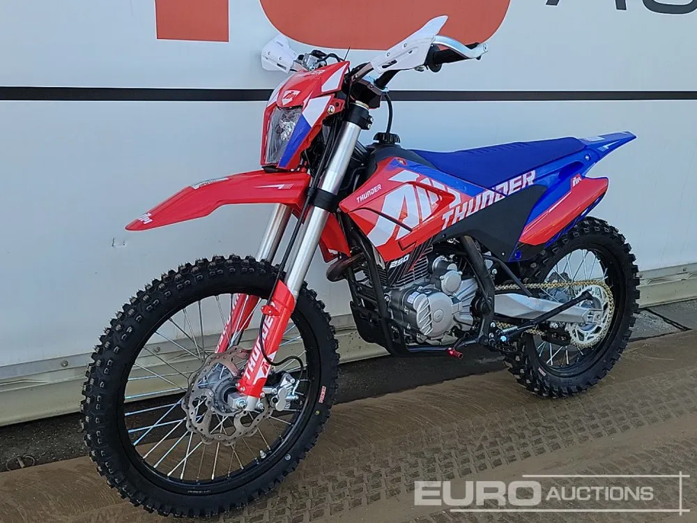Unused 2025 Apollo Thunder 250cc Motorcross Bike, 21" Front, 18" Rear Tyres, Electric Start, Air Cooled, Hydraulic Suspension, Disc Brakes, Lighting K