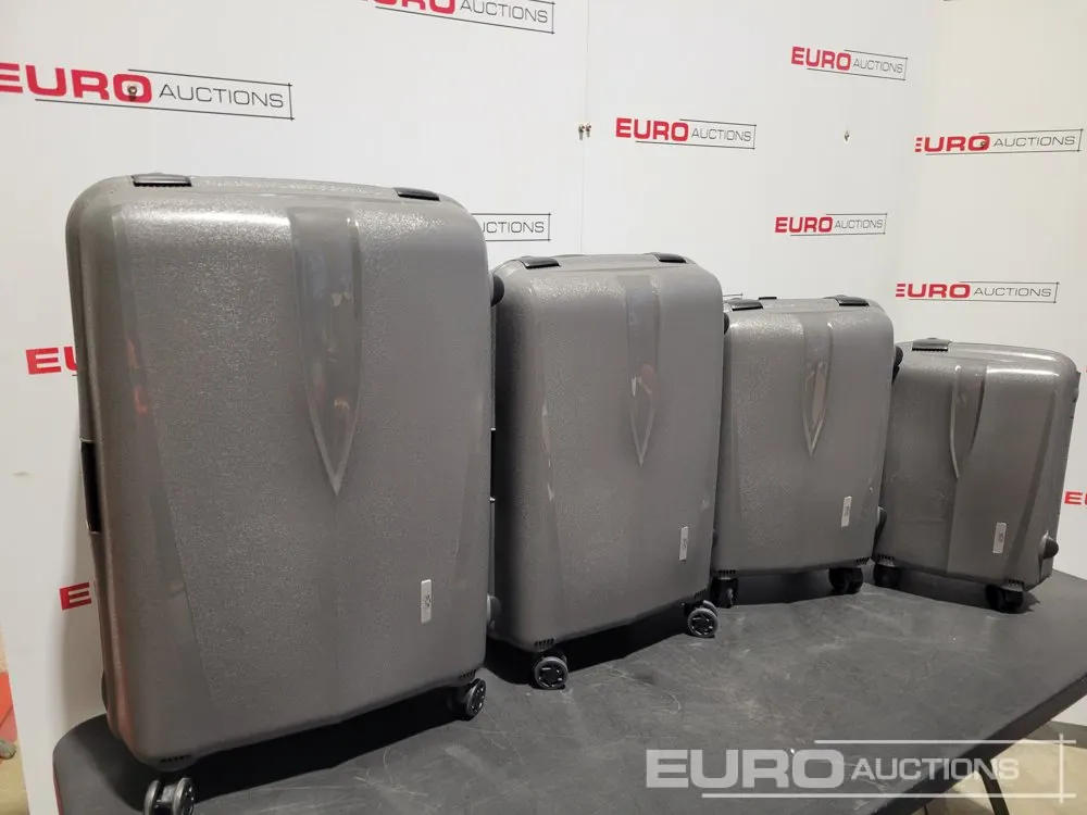 Unused Bubule Suitcase Set of 4, sizes 18" 21" 25" 29" (COLOUR?)