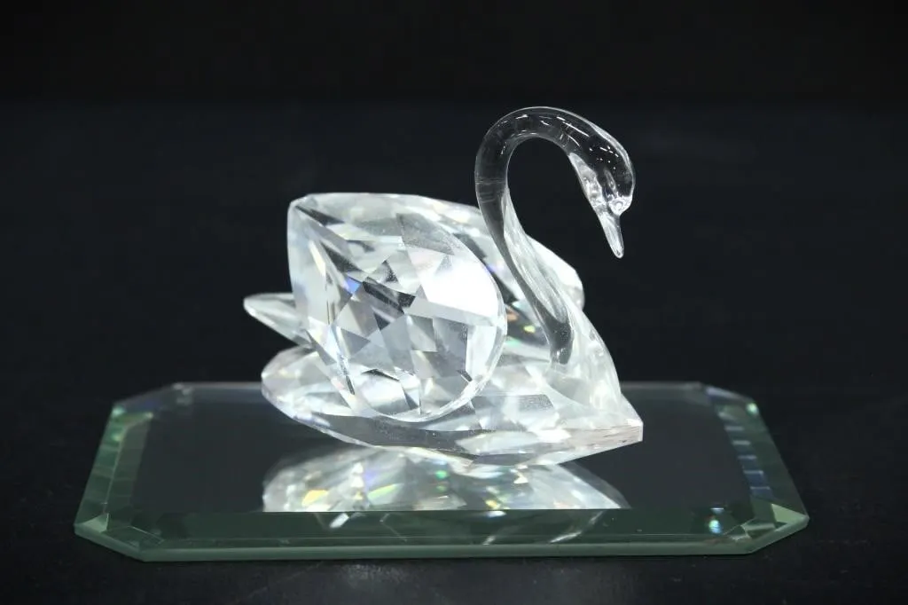 SWAROVSKI CRYSTAL SWAN 7633 FIGURE 2"