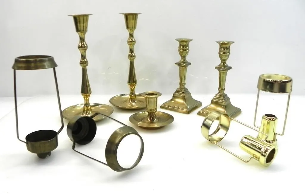 LOT OF BRASS CANDLESTICKS & CANDLE SHADE CARRIERS