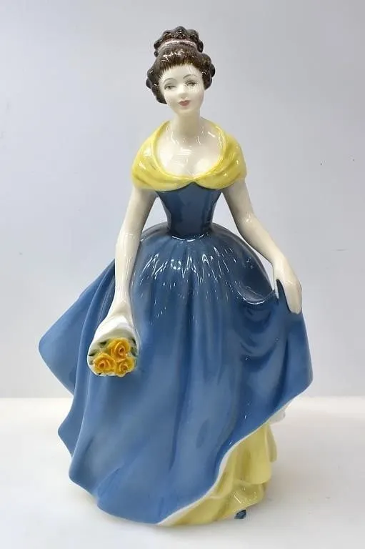 ROYAL DOULTON "MELANIE" HN2271 FIGURINE