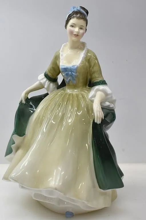 ROYAL DOULTON "ELEGANCE" HN2264 FIGURINE
