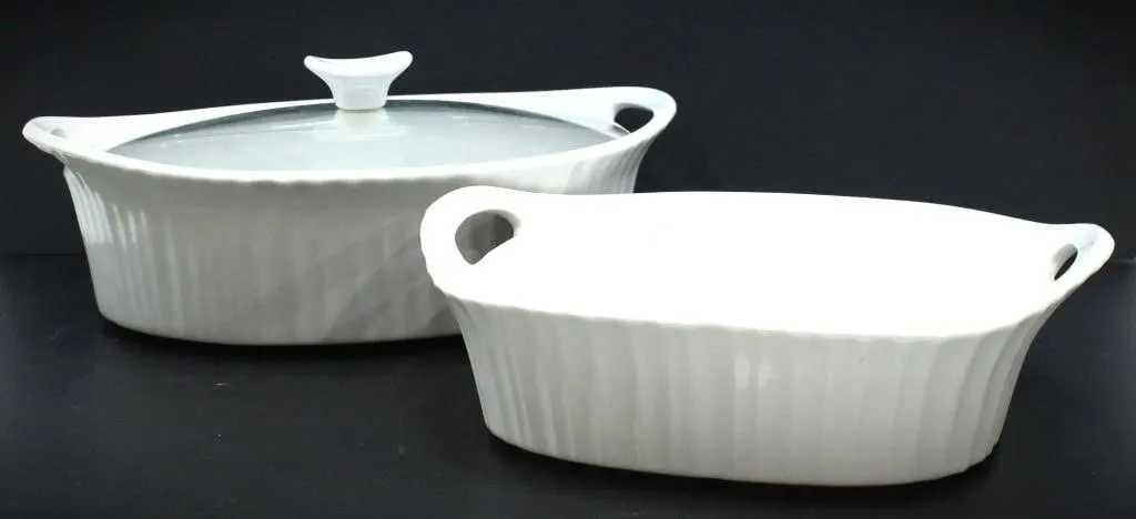 CORNINGWARE LIDDED CROCK & SQUARE HANDLE DISH