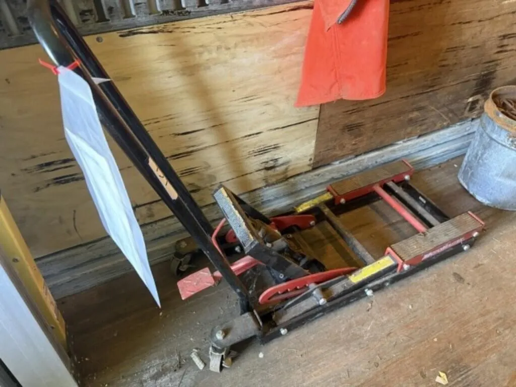 Motomaster Motorcycle Jack
