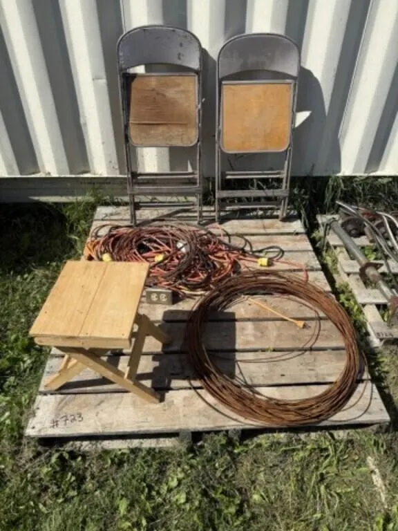 Pallet of Extension Cords, Trouble Light and