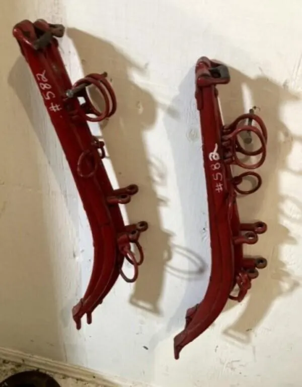 4 Red Hames