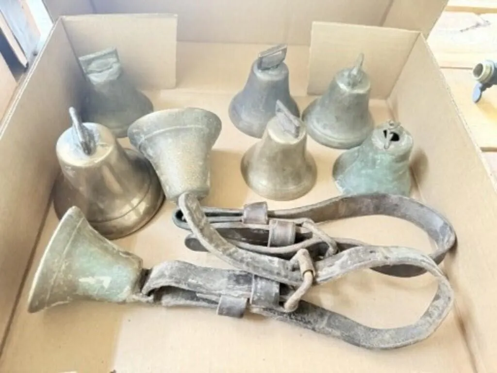 8 Brass Bells