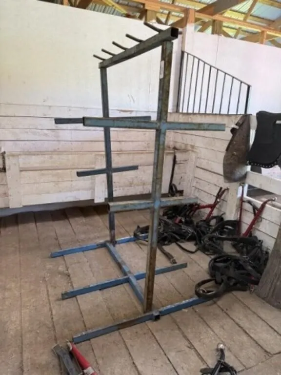 Metal Rack/Stand (45" x 38" x 77"H)
