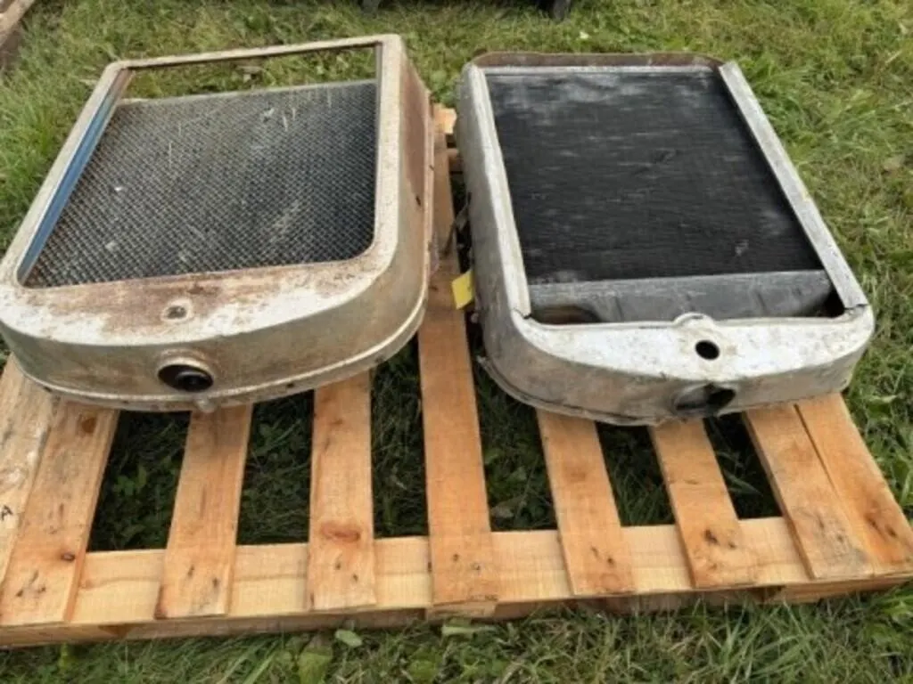 Pallet c/w 2 Radiators
