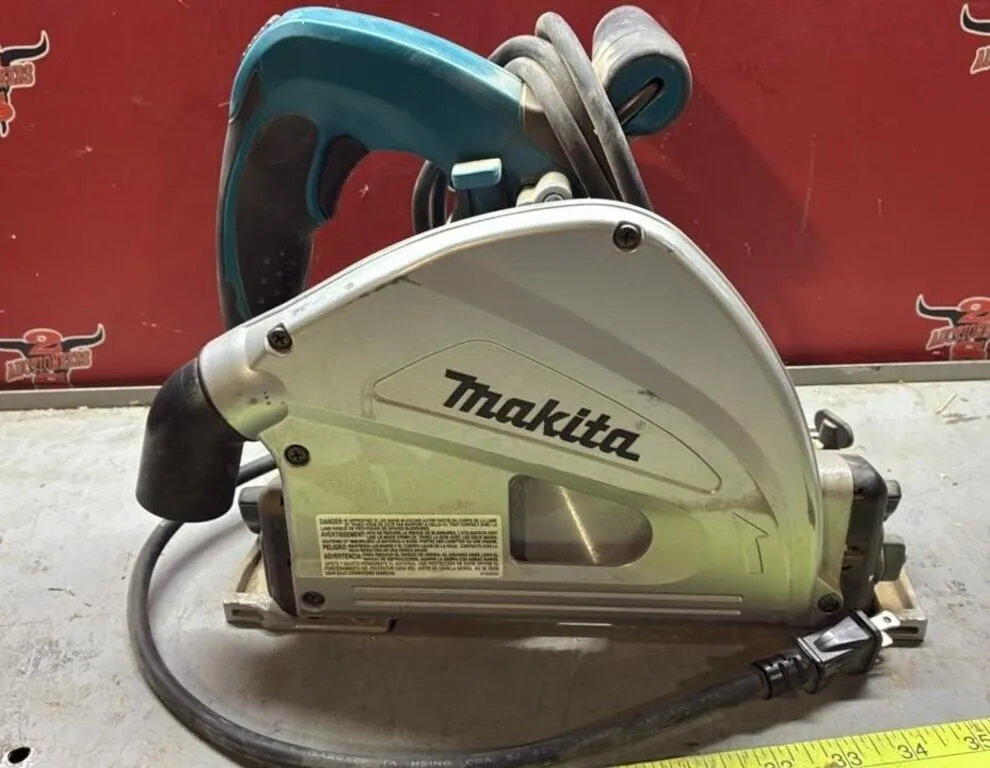 Makita Circular Saw. Untested.