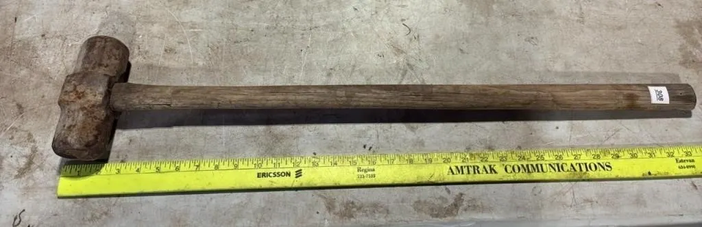 10 lb Sledgehammer.