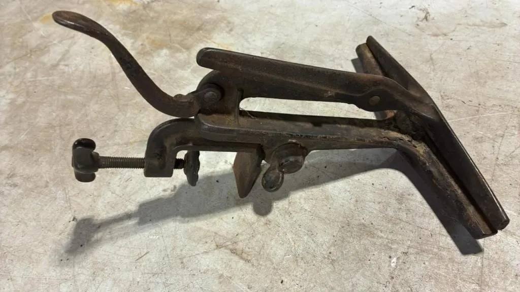 Vintage Seargent & Co. Saw Vise.