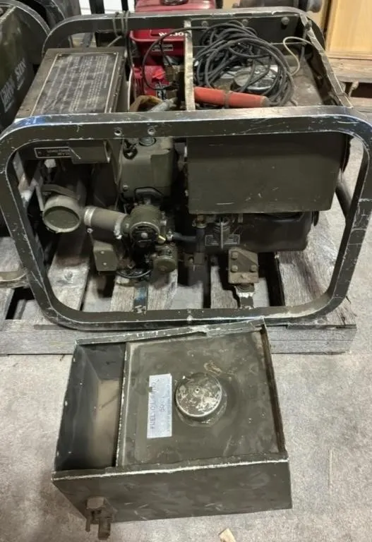 Vintage Military Generator w/Extra Fuel Tank.