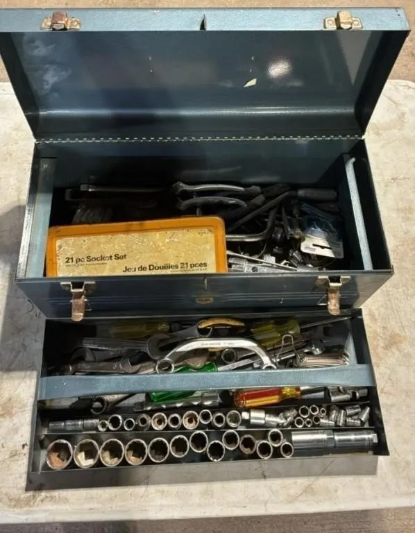Beach Metal Toolbox w/Contents.