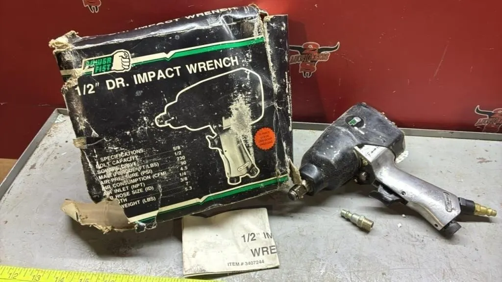 Power Fist 1/2� Pneumatic Impact Wrench.