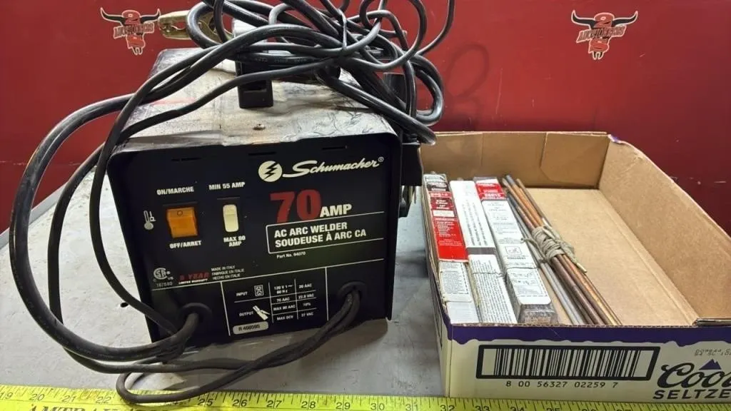 Schumacher 70amp ARC Welder w/Rods