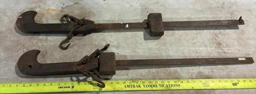 2 Beam Scales. 38� & 40�.