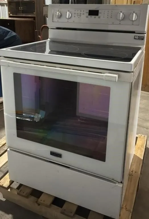 Maytag Glass Top Convection Stove. Working. 30"W