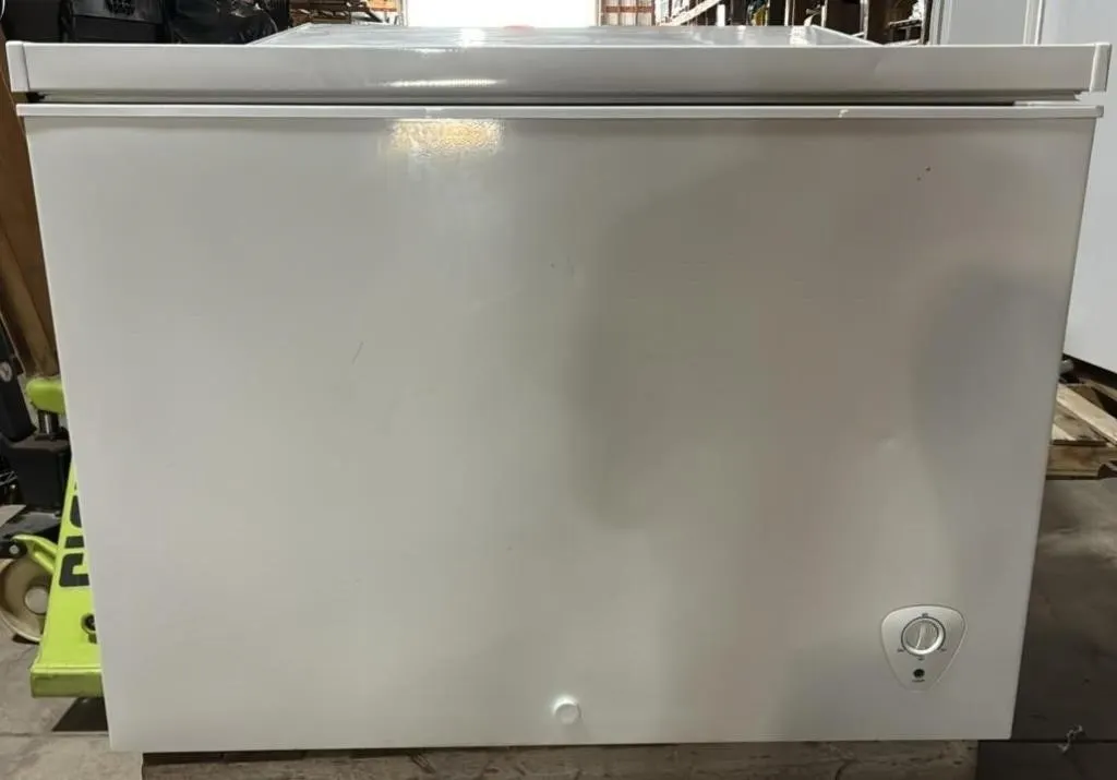 Frigidaire Chest Freezer. Working. 44�W x 22�D x