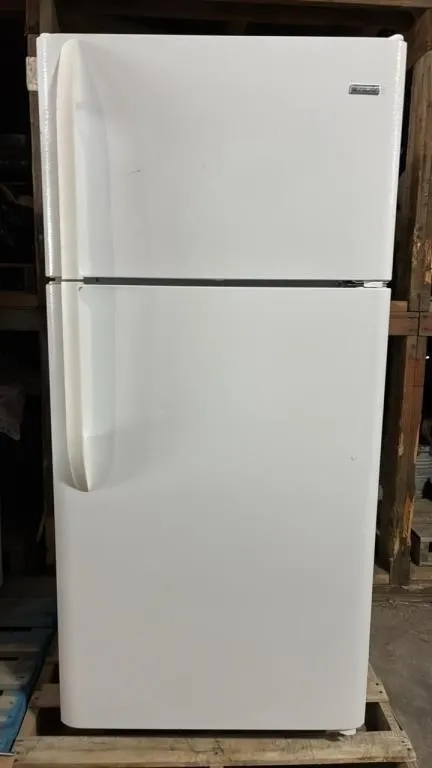Kenmore Top Freezer Refrigerator. Working. 30�W x