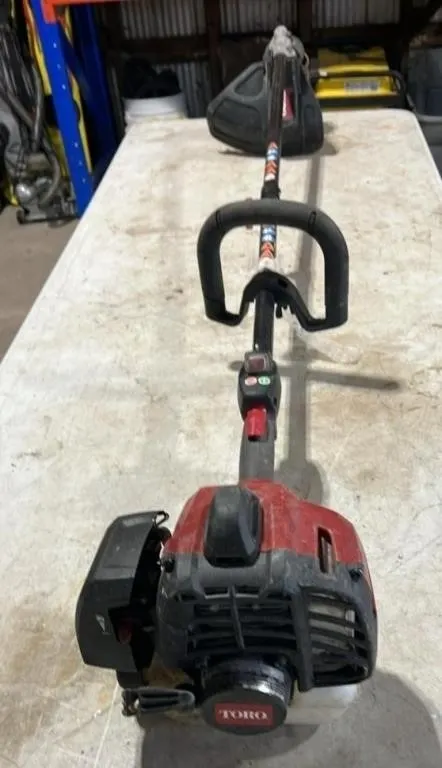 TORO Gas Powered Weed Whip. Turns Over. Unknown