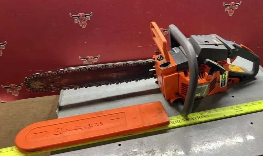 Husqvarna Model 38, 16" Chainsaw. Working