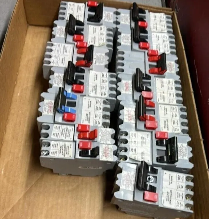 Lot of 14 Circuit Breakers