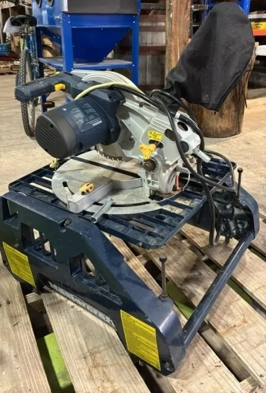 Mastercraft 10� Compound Mitre Saw w/Stand.