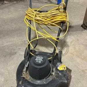 Black & Decker Electric Lawn Mower. Tested,