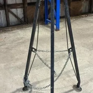 5th Wheel Stand.
