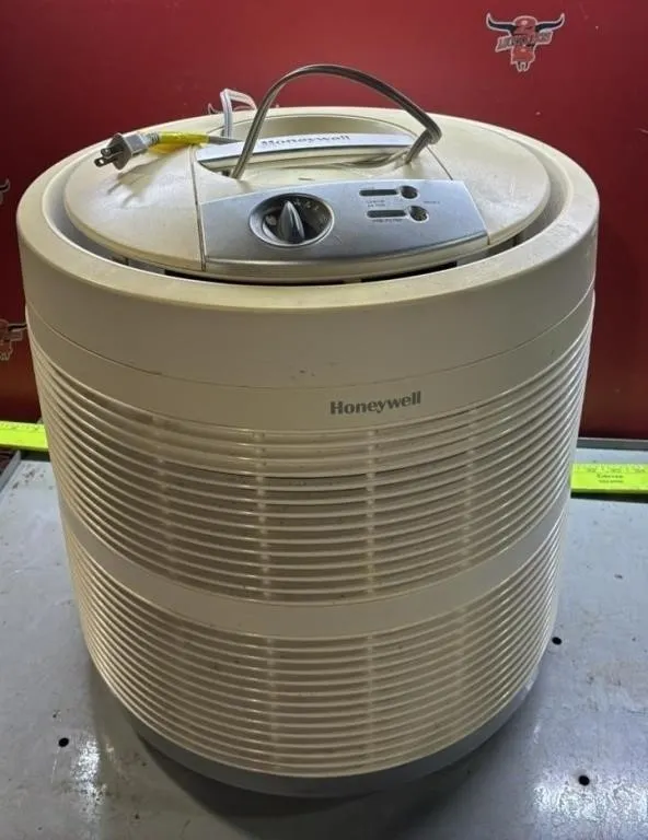 Honeywell HEPA Air Filter. Untested.