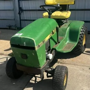 John Deere Model 111H Lawn & Garden Tractor w/36"