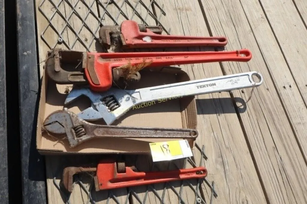 3 pipe wrenches & 2 crecent wrenches