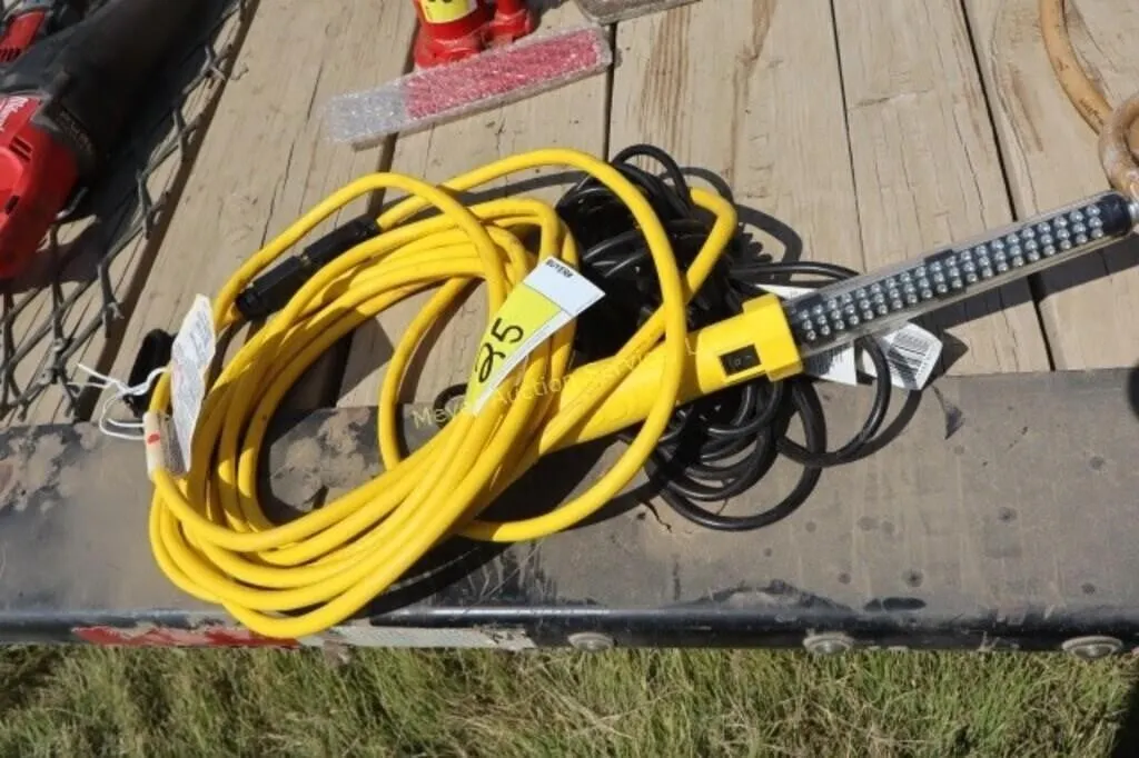extension cord & trouble light