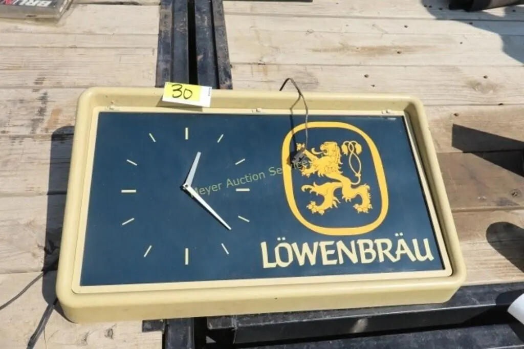 Lowenbraw clock