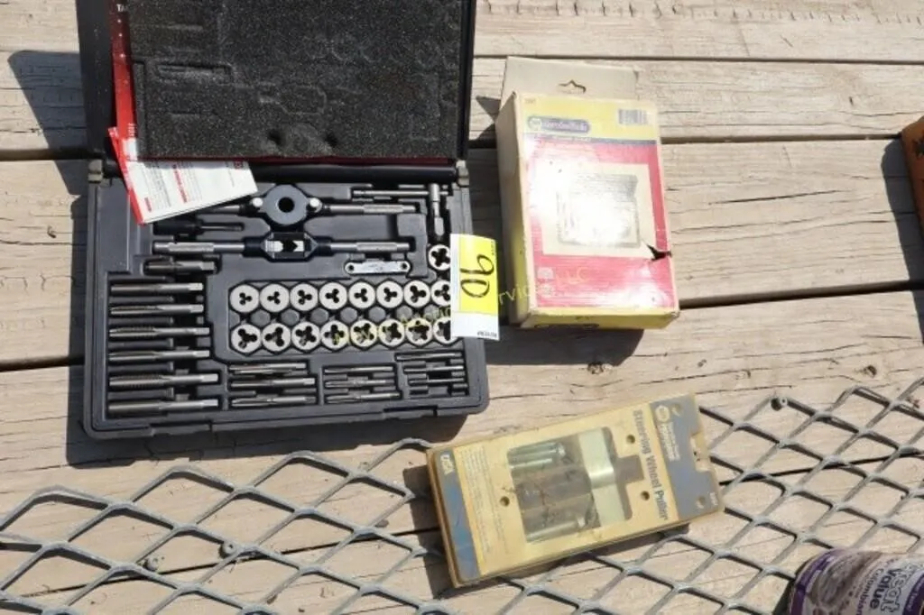 Tap & Die set & pullers