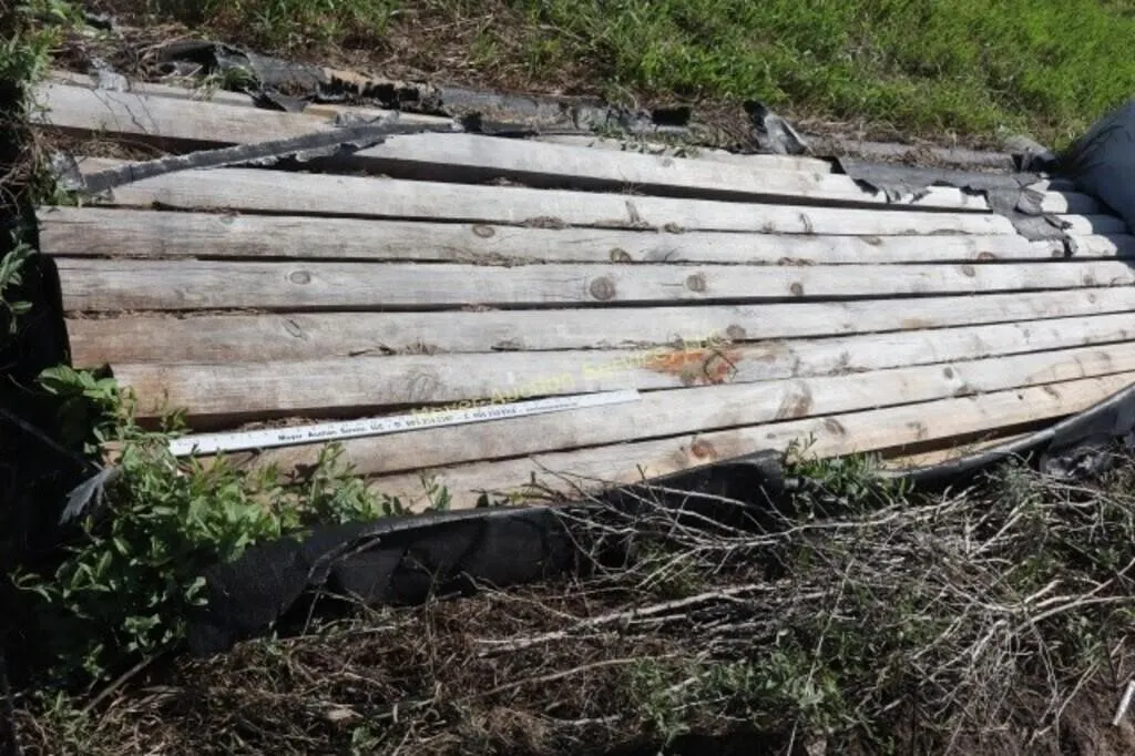 12' 3x4 cabin wood