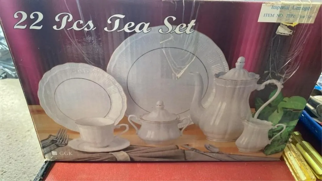 22 piece tea set