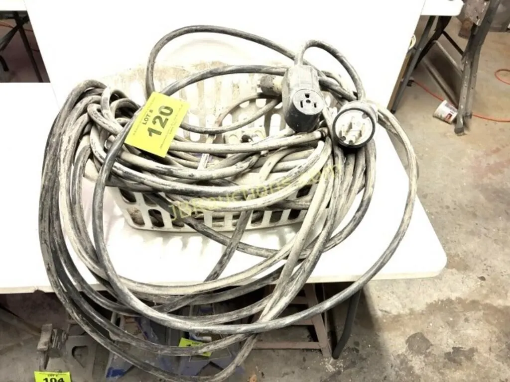 HEAVY DUTY EXTENSION CORDS AND PIGTAILS