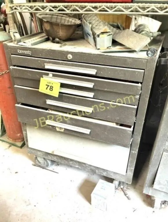 KENNEDY BASE TOOLBOX ON CASTERS W CONTENTS