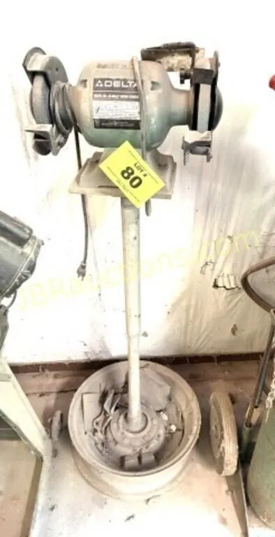 DELTA 6" BENCH GRINDER ON STNAD