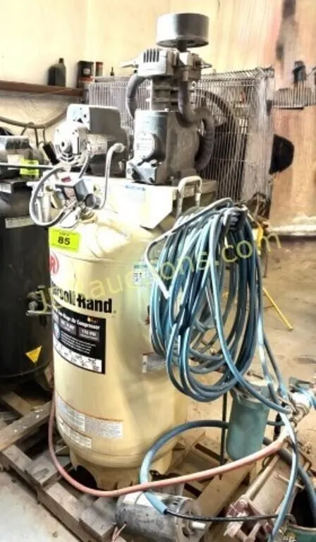 INGERSOLL BRAND 80 GAL MODEL TS5N5 AIR COMPRESSER