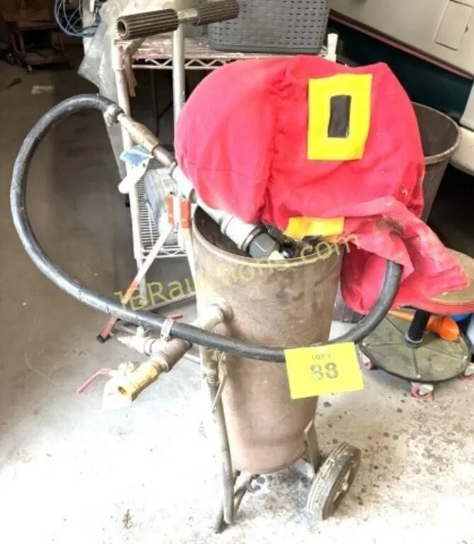 PORTABLE SAND BLASTER