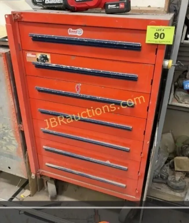 7 DRAWER TOOL CABNET ON CASTERS W CONTENTS