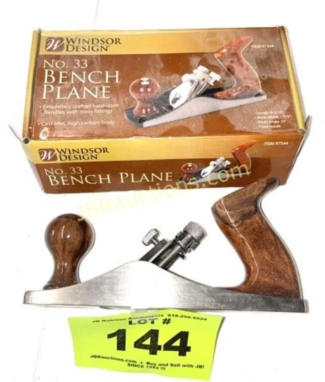 #33 BENCH PLANE LOOKS NEW