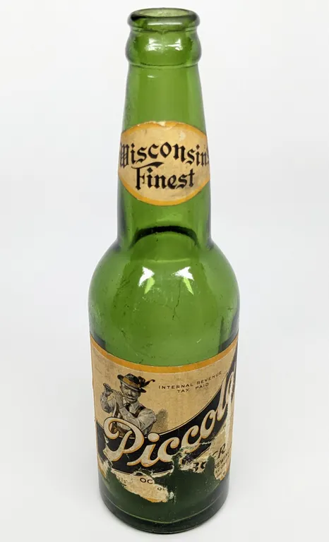 12 OZ IRTP PAPER LABEL BOTTLE PICCOLO BEER OCONOMOWOC WISCONSIN