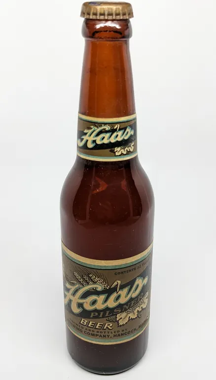12 OZ PAPER LABEL BOTTLE HAAS PILSNER BEER HANCOCK MICHIGAN